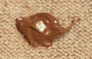 Limpeza de Manchas de Chocolate em Alcatifas