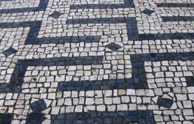 Limpeza calçada portuguesa