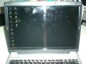 Como Limpar a Tela do Computador Sem Danificar: O que Ninguém te Contou.